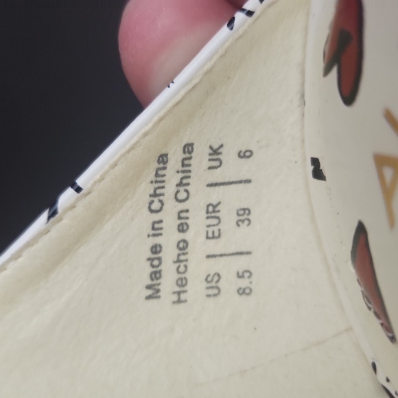 Aldo White Heart Sandals Eye Heels Pumps Strapy Ankle Womens Size 8.5 - Picture 8 of 8